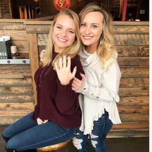 Meet your Posher, Kayla